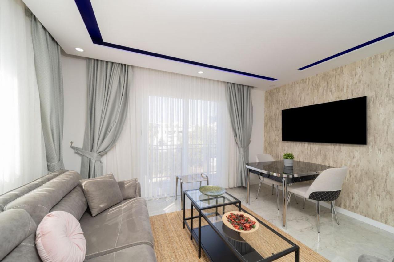 Modern Flat Near Beach In Antalya Lägenhet Exteriör bild